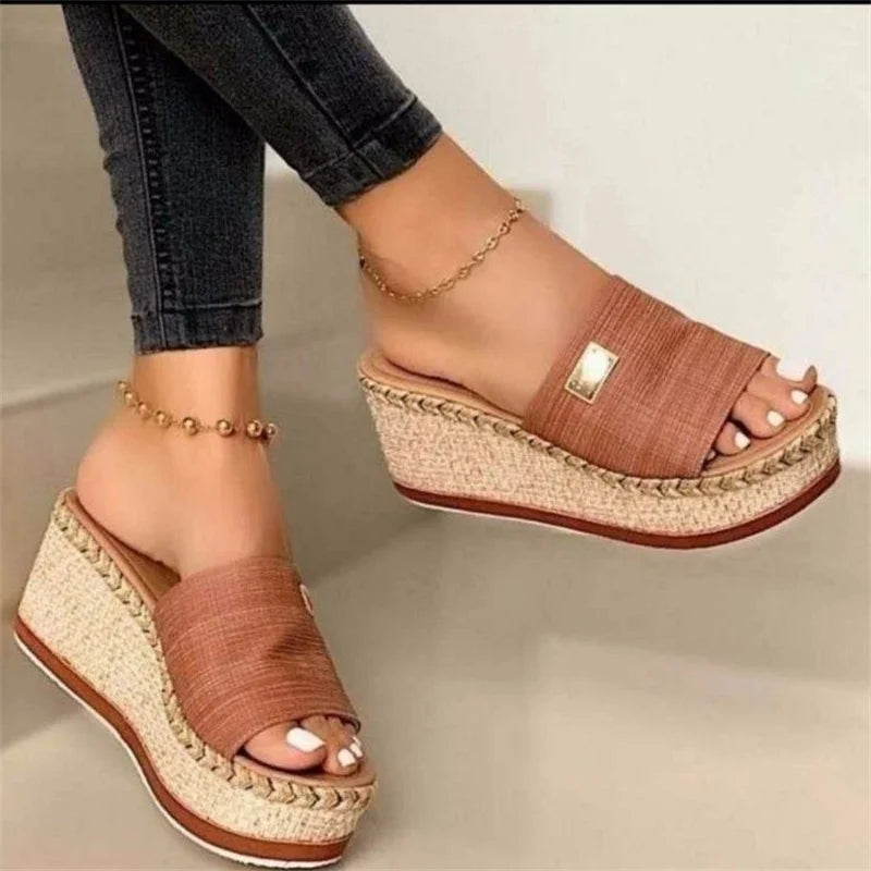 2024 Summer Fashion Wedge Thick Sole Round Toe Slippers Solid Color Womes Daily Casual Comfortable Sandals Zapatos Mujer Luxury