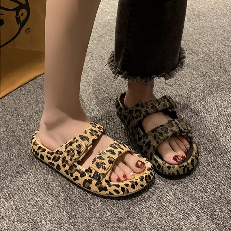 Summer Slippers Women's Leopard Print Platform Slippers Casual Thick Sole Indoor and Outdoor Sandals Couple Beach Shoes 2024