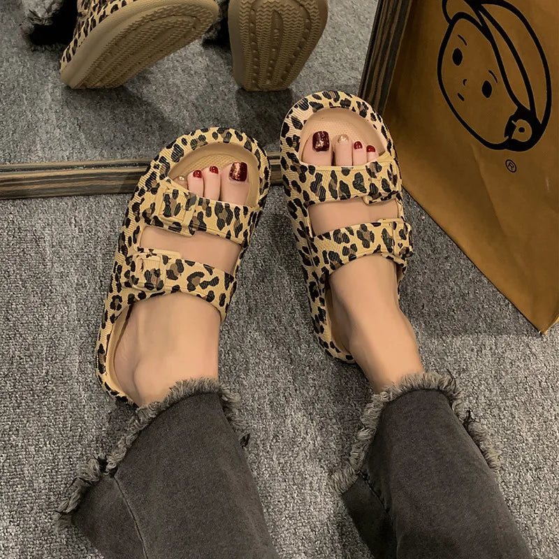 Summer Slippers Women's Leopard Print Platform Slippers Casual Thick Sole Indoor and Outdoor Sandals Couple Beach Shoes 2024