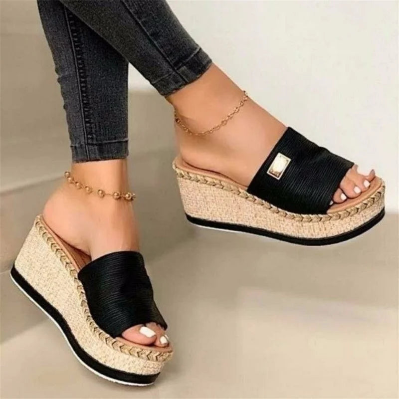 2024 Summer Fashion Wedge Thick Sole Round Toe Slippers Solid Color Womes Daily Casual Comfortable Sandals Zapatos Mujer Luxury