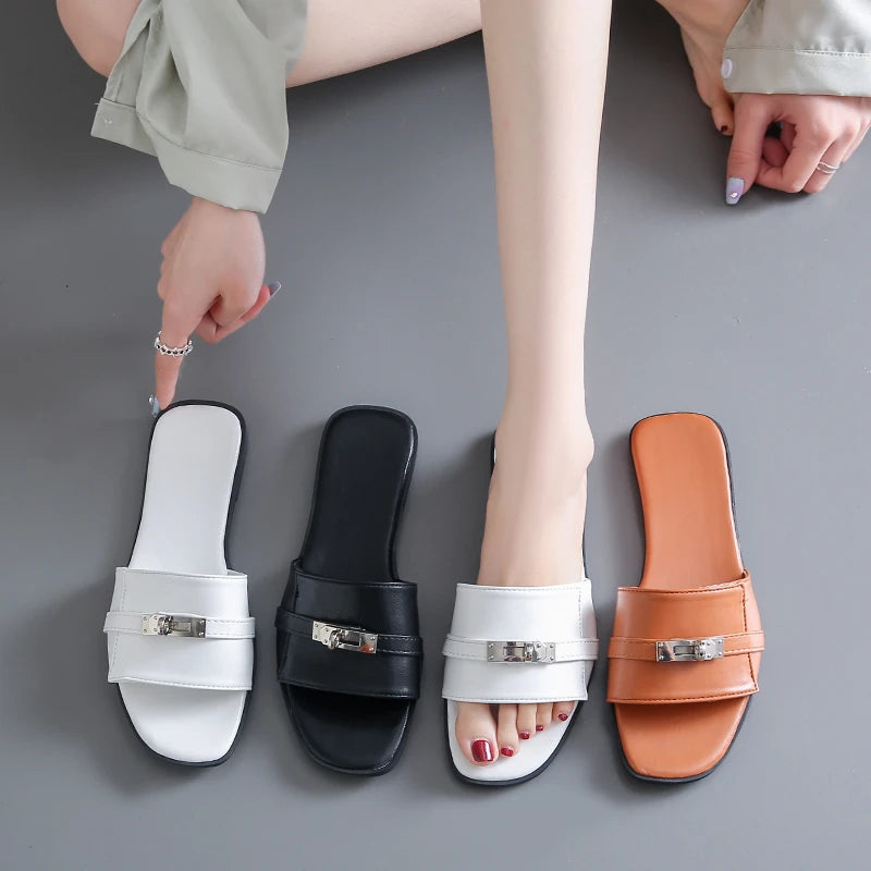 Metal Decorated Designer Slippers Women Summer Beach Flat Slippers Slip on Casual Shoes Ladies Brand Shoes for Women Flat