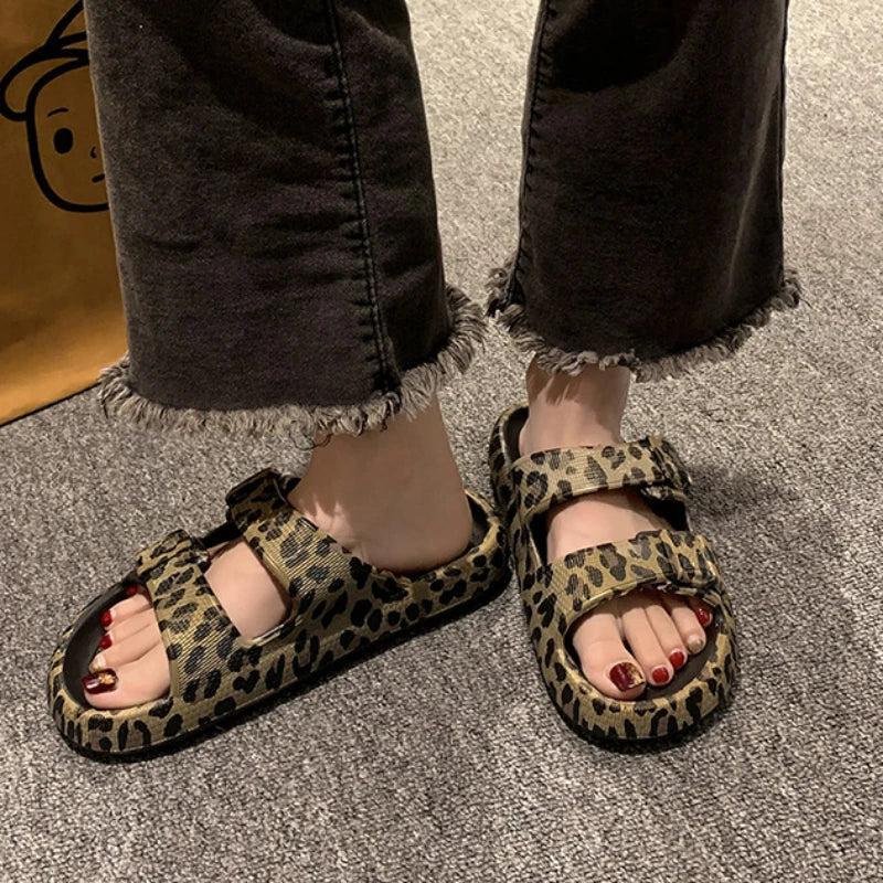 Summer Slippers Women's Leopard Print Platform Slippers Casual Thick Sole Indoor and Outdoor Sandals Couple Beach Shoes 2024